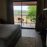 לודג' ושמורה לשיקום חיות בר - המלון 10