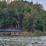 קנגקארצ'אנג - שייט על האגם למקדש הנסתר (6)