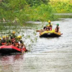 נאקון נאיוק - רפטינג על הנהר